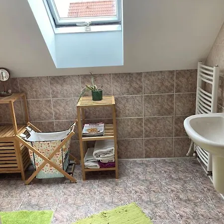 Spacious With An Outdoor Pool In Vila