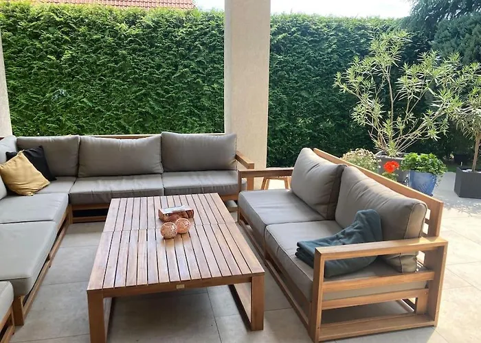 Spacious With An Outdoor Pool In Willa